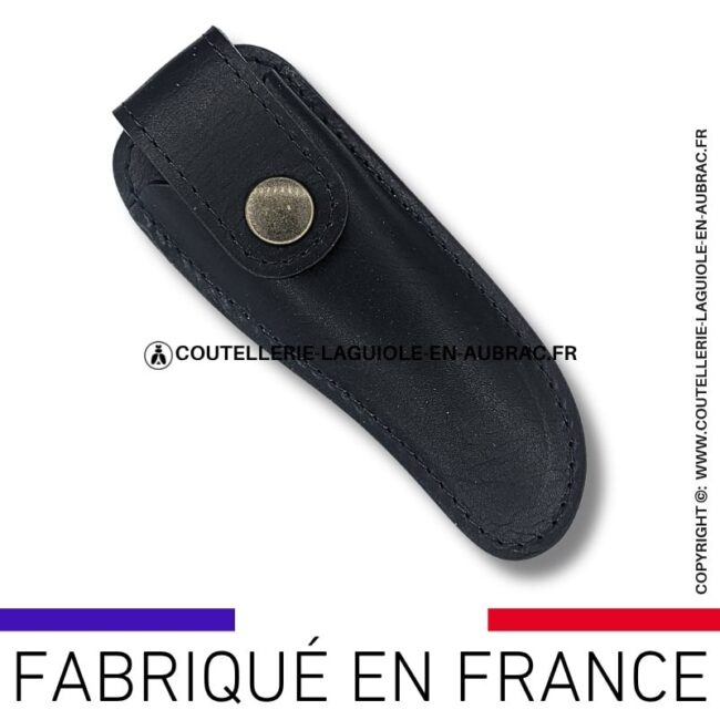 etui en cuir végétal noir classique et passant ceinture